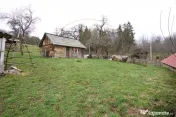 Casa la munte cu teren generos in Com. Nucsoara, loc. Slat 