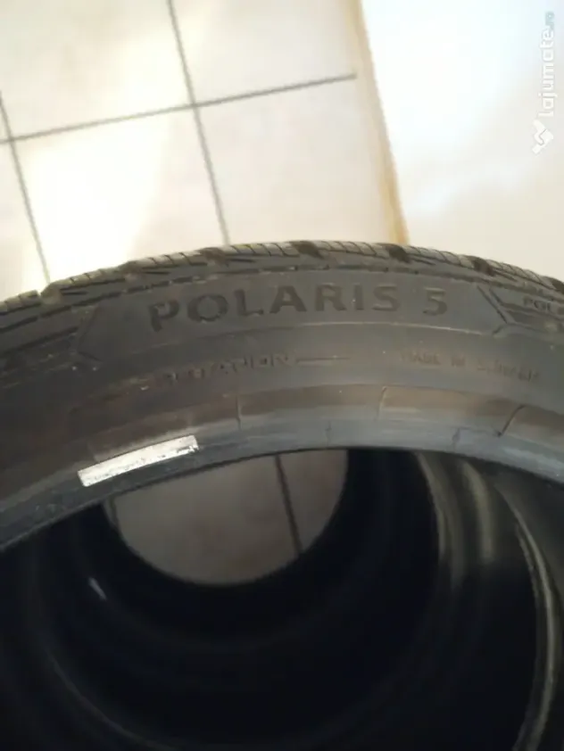 Cauciucuri 225/40/R19 W XL 4 buc. anvelope iarna