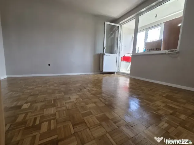 Apartament 2 camere, semidecomandat - zona Garii - Brasov (Brasov)
