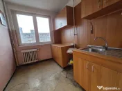 Apartament 2 camere, semidecomandat - zona Garii 