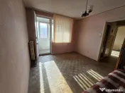 Apartament 2 camere, semidecomandat - zona Garii 