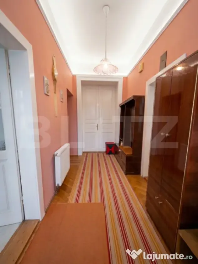 Apartament ultracentral, 2 camere, cu parcare– birou sau l