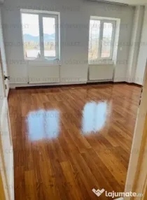 Apartament 2 camere, decomandat - zona Centrul Civic