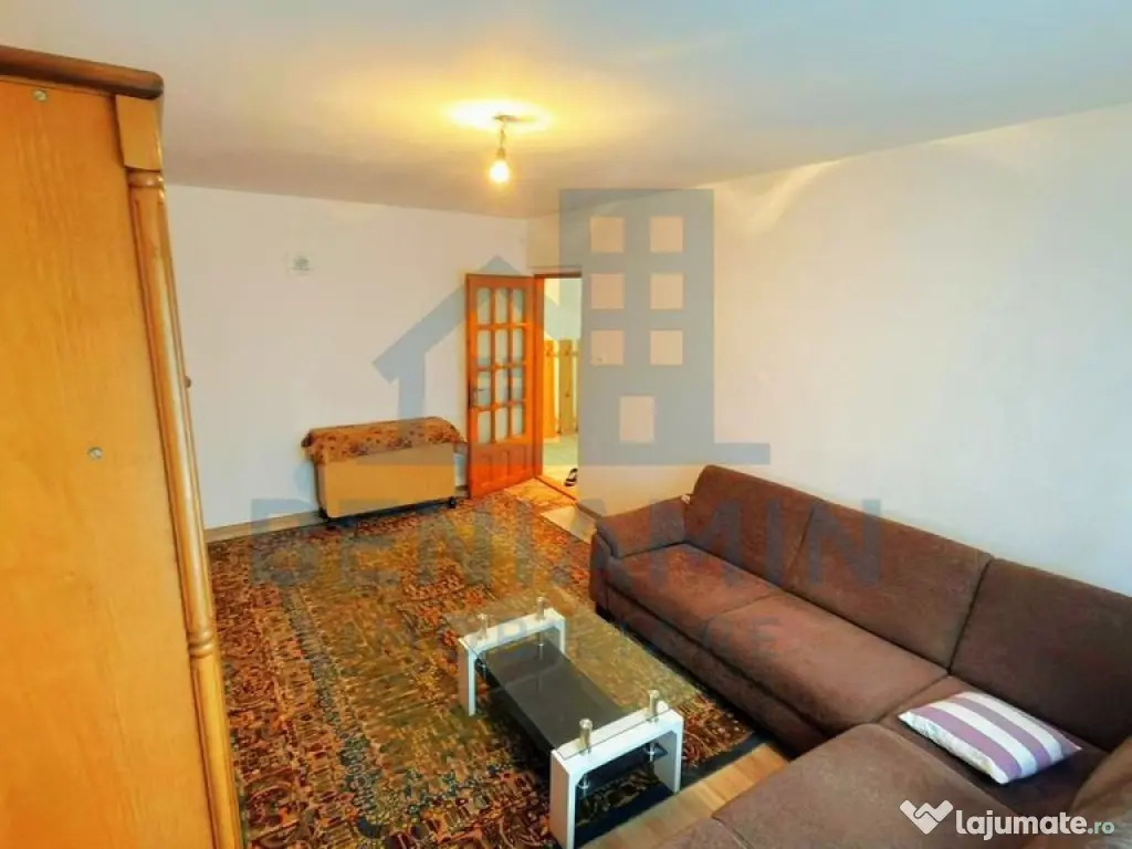 Apartament decomandat 3 Camere Renovat Utilat 1 Mai etaj 3