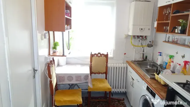 Vand apartament cu 2 camere in Deva, zona ultracentrala (Piata), 56 mp