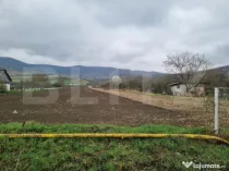 Teren intravilan, 1,6 hectare, acces drum, utilități compl