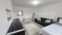 Apartament cu 3 camere de vanzare, 75.77 mp, in Carpati 2