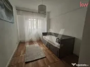 Apartament 3 camere de închiriat - Calea București 