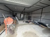 Casă cu 2 camere și o bucătărie de vară în suprafață 