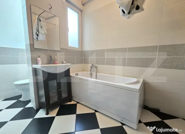 Apartament 160 mp, pretabil birouri sau alte activitati, zon