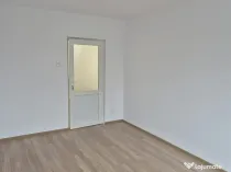 Inchiriez garsoniera nou renovata pentru birou Tiglina