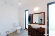 Casă nouă pe structură din lemn cu centrala proprie , Com