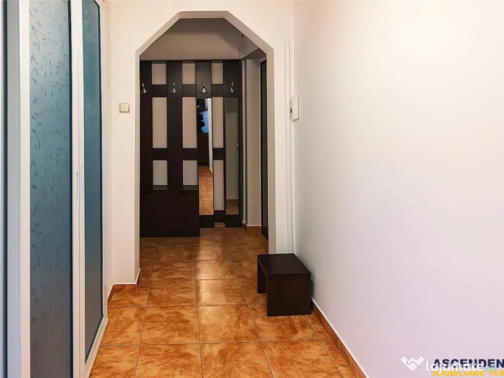 Apartament primitor, 3 camere, mobilat, utilat, Ghimbav, Br