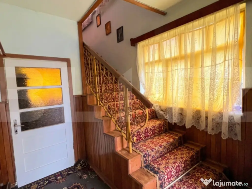 Casă de vânzare în Blaj – 120 mp utili, P+E, teren 200