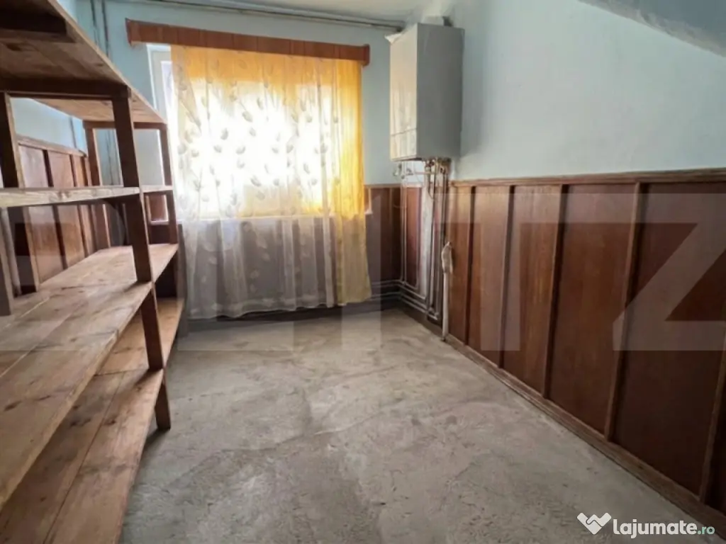 Casă de vânzare în Blaj – 120 mp utili, P+E, teren 200