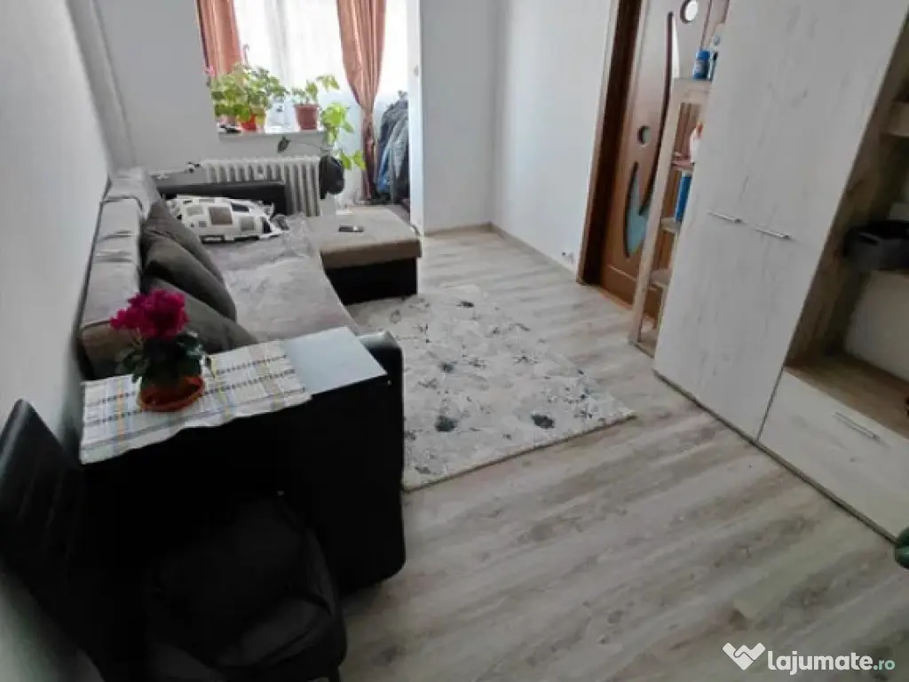 Apartament semidecomandat, 39 mp, zona Craiovita Noua