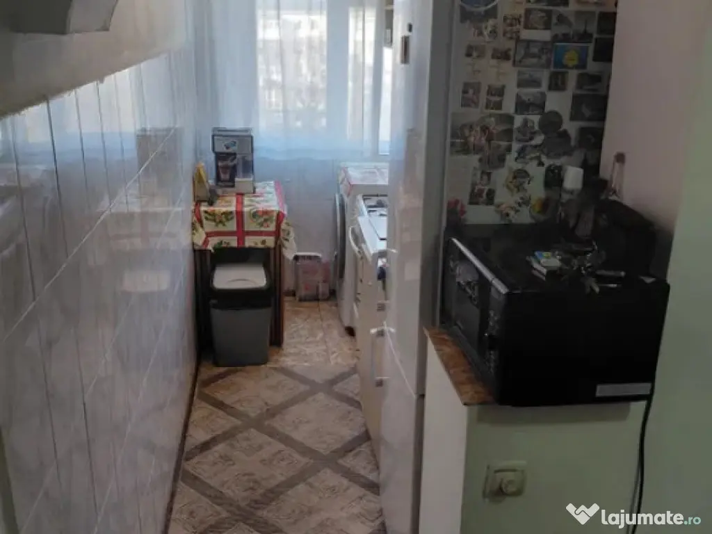 Apartament semidecomandat, 39 mp, zona Craiovita Noua