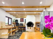 FILM 3D! Resedinta de exceptie:eleganta spatiu,confort,Everg 