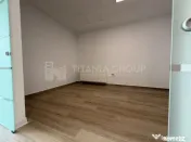 Spațiu comercial Kasper Coresi 100 mp, terasă 35mp 