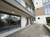Spațiu comercial Kasper Coresi 100 mp, terasă 35mp 