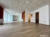 Spațiu comercial Kasper Coresi 100 mp, terasă 35mp