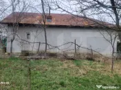 TEREN zona aer curat CASA si ANEXA 