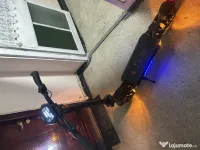 Vând trotinetă electrică kukyrin g2 master sub 100 km 