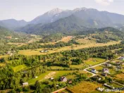 FILM! Oaza paradisiaca cu lac, vedere catre Bucegi, Glajerie 