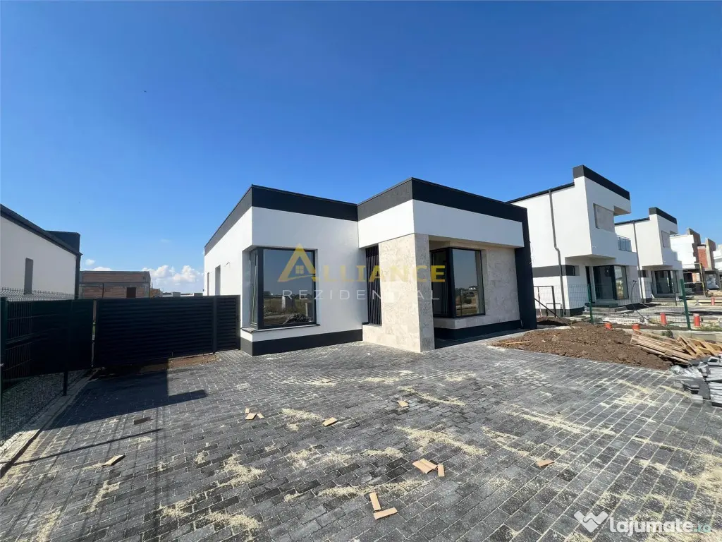 Casa individuala - 4 camere - 2 bai - in ansamblu rezidenti