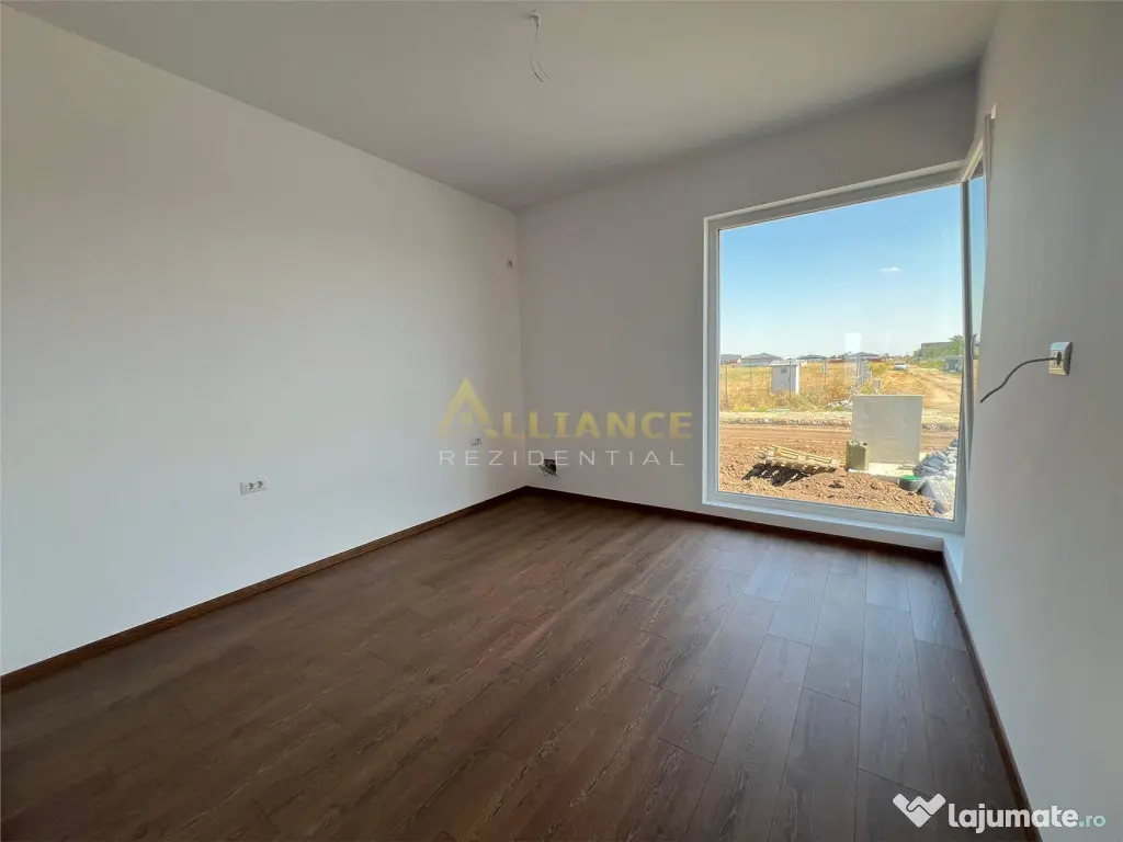 Casa individuala - 4 camere - 2 bai - in ansamblu rezidenti