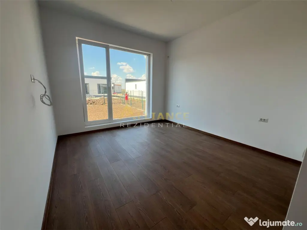 Casa individuala - 4 camere - 2 bai - in ansamblu rezidenti