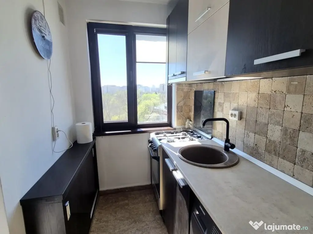 Garsonieră modernă cu vedere superbă către Parcul Na?...