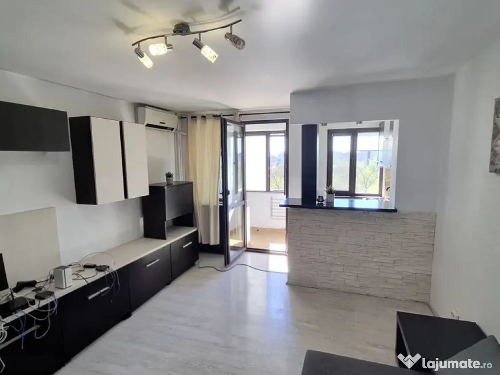 Garsonieră modernă cu vedere superbă către Parcul Na?...