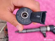 Vând 4 injectoare Opel Astra h 1.9 cdti 120 cp 