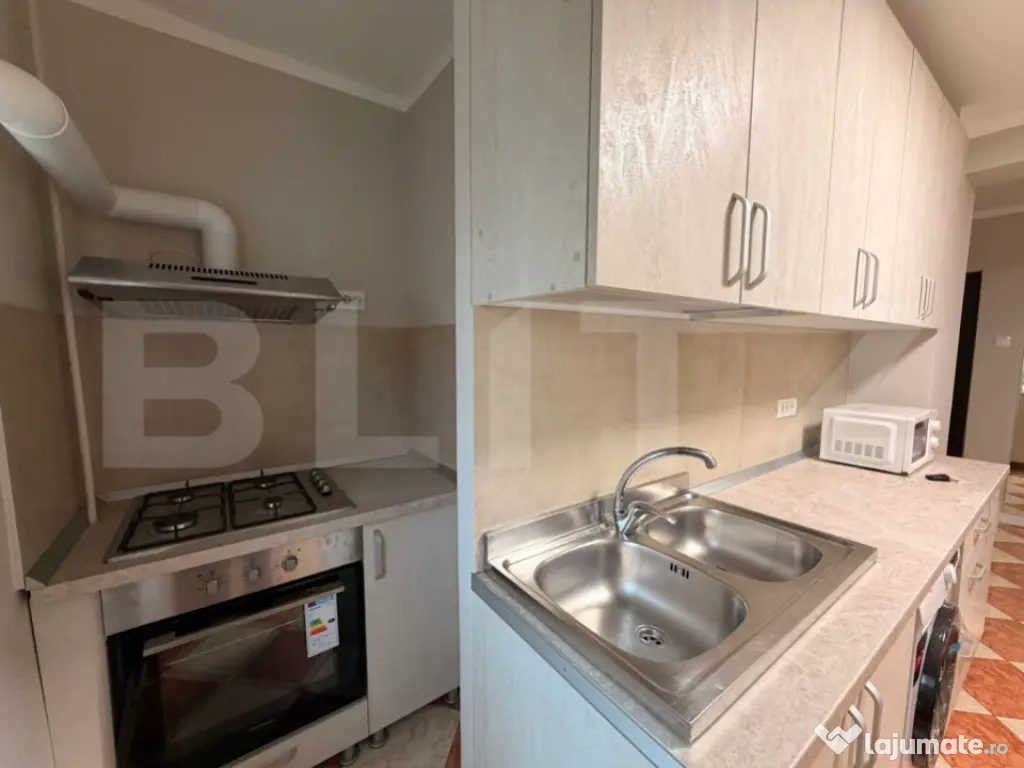 Apartament 3 camere, 75mp, decomandat, zona Kaufland