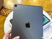 iPad Pro 11 (2018) 64GB Gri - stare excelentă, încărcător, husă 