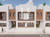 Casă cu terasă, piscină privată situată într-o zonă premium aproape de mare 