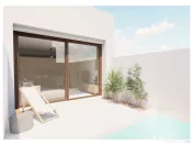 Casă cu terasă, piscină privată situată într-o zonă premium aproape de mare 