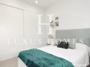 Casă cu terasă, piscină privată situată într-o zonă premium aproape de mare 