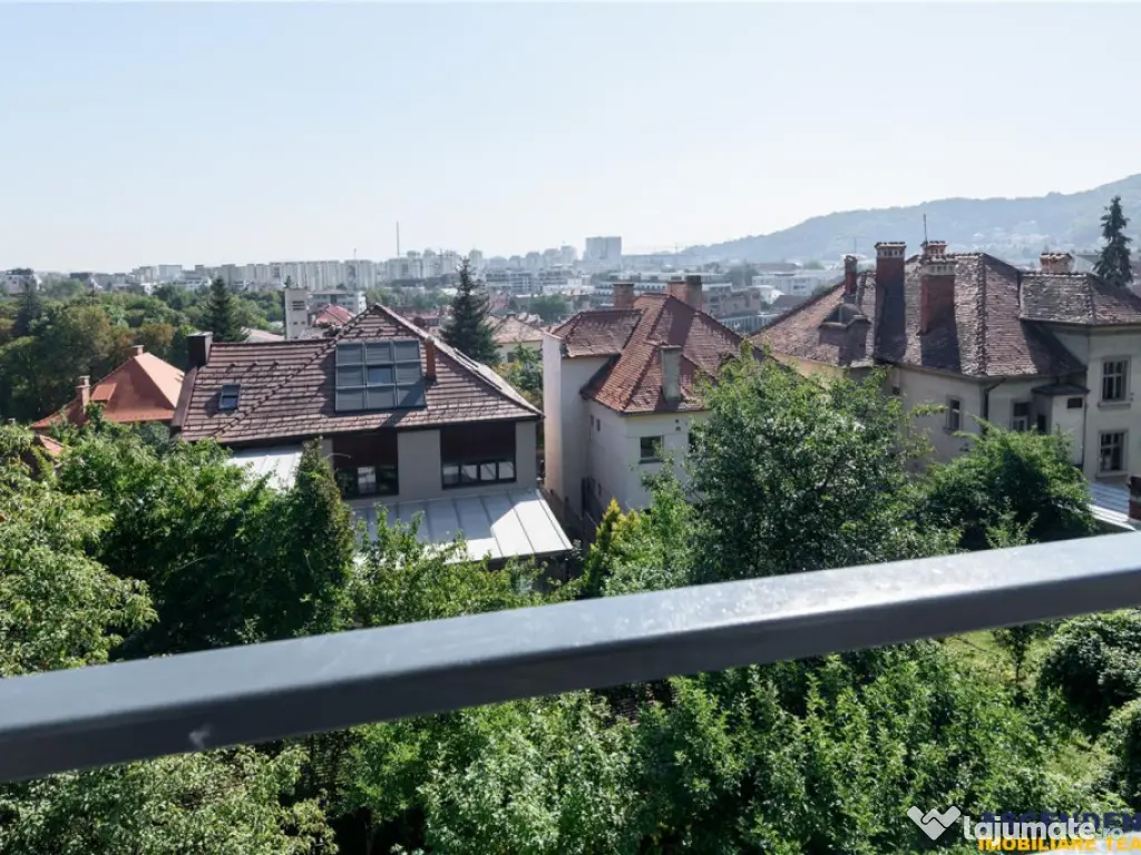 FILM! Vila de poveste, in centrul Brasovului, pe Drumul Ceta