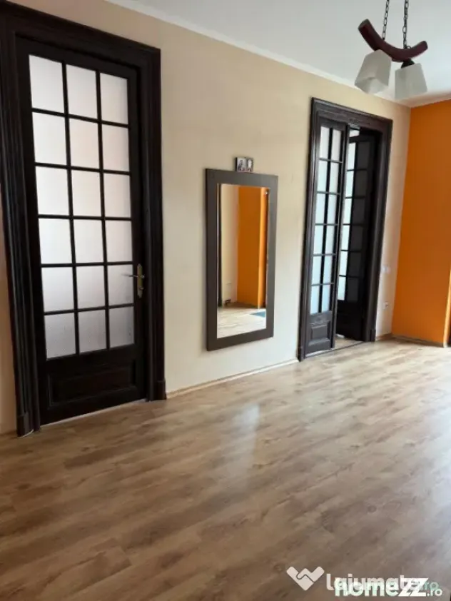 Vilă istorică in Sinaia, zona Peleș -500 mp, ideal invest - Sinaia (Prahova)