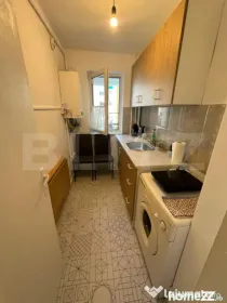 Apartament cu 2 camere, decomandat, etaj intermediar, mobila