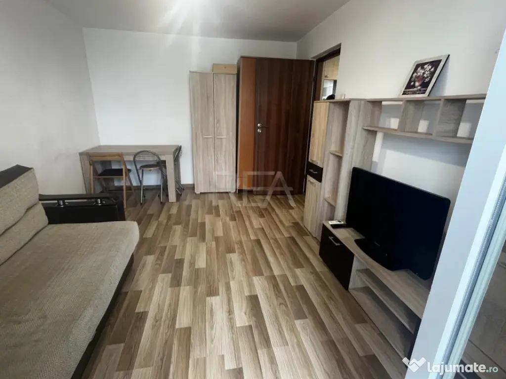 Apartament 2 camere decomandat de vânzare