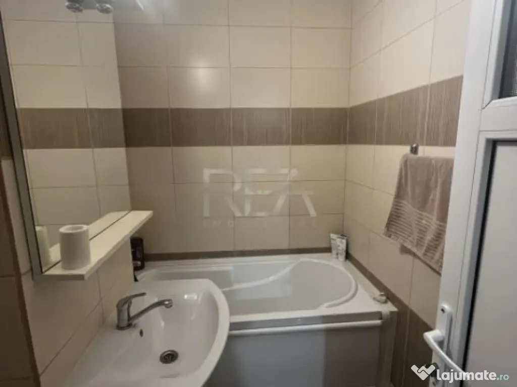 Apartament 2 camere decomandat de vânzare