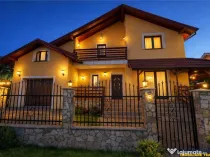 Casa rafinata,incantare peisagistica,garaj,securizare,Corunc