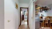Apartament 4 camere + curte proprie Locatie excelenta –... 