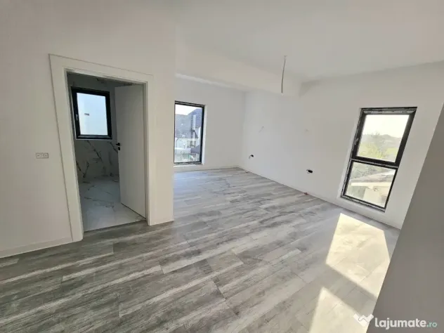 Proprietar vand 1/2 Duplex, Chișoda, str. Caisului, 220mp/utili, 5 camere