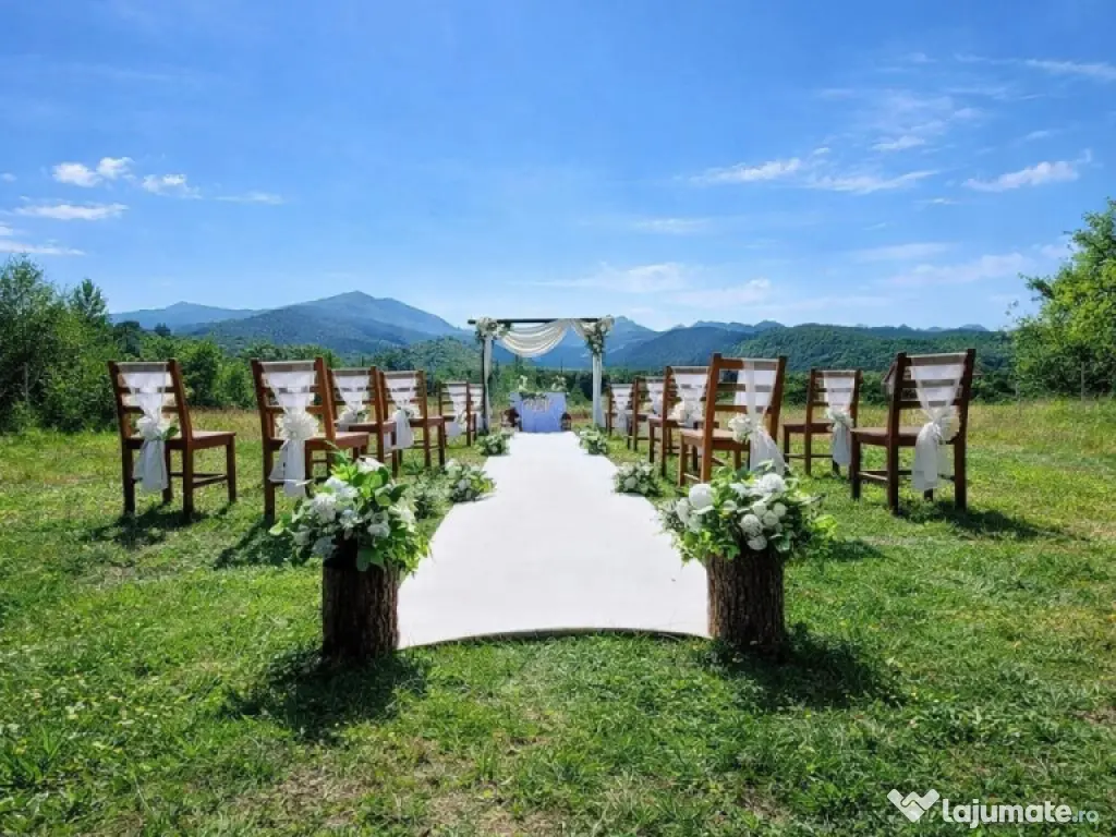 Resedinte montane,mobilate,echipate, jacuzzi,piscina,pretios