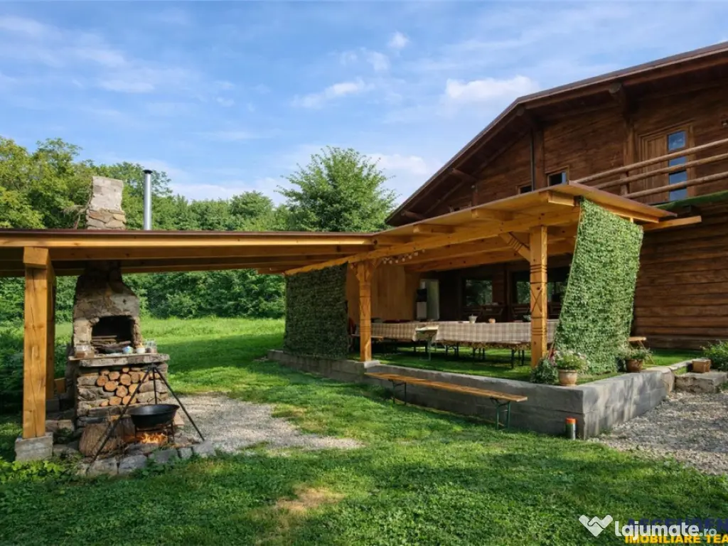 Resedinte montane,mobilate,echipate, jacuzzi,piscina,pretios