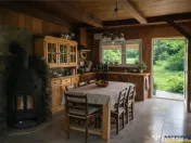 Resedinte montane,mobilate,echipate, jacuzzi,piscina,pretios 